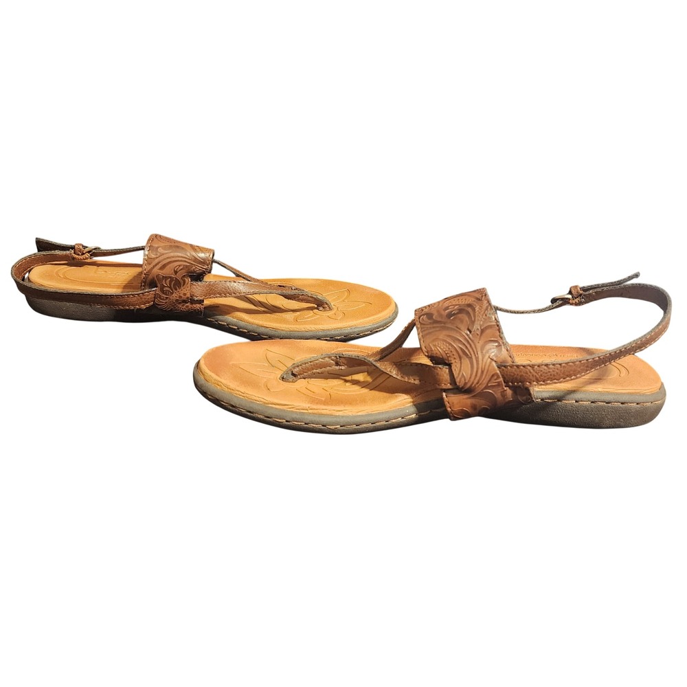 B.O.C. Born Concept Brown Embossed Floral Thong  Sandals Womens Size 9M READ
